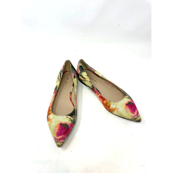 M. Gemi Abstract Watercolor Pointed Toe Flats Size 37 / US 7 - Picture 3 of 8